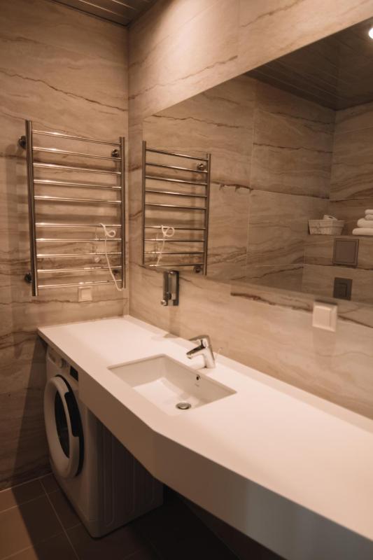 Studio Apartment image 2