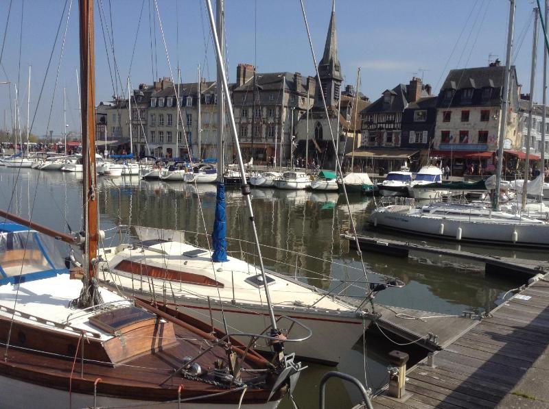 chambres d'hotes le nid du phare avec option jacuzzi privé - image 9