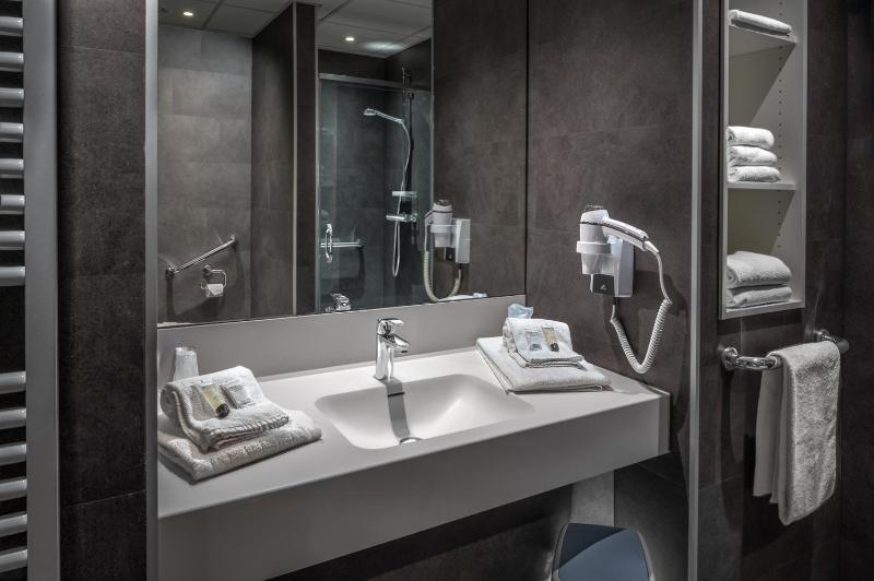 Standard Single Room image 2