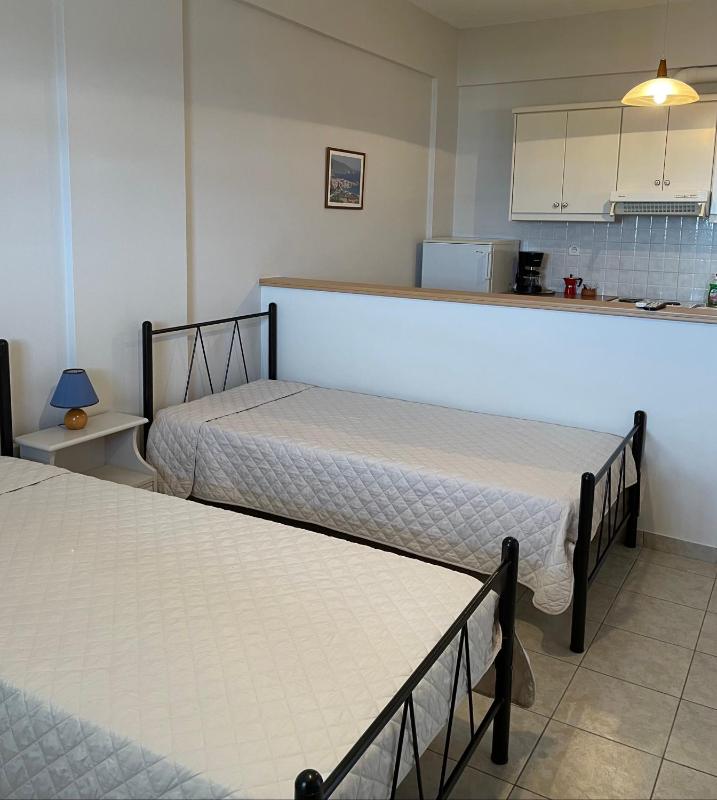 One-Bedroom Apartment with Sea View image 4