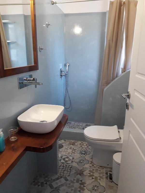 One-Bedroom Apartment with Side Sea View image 4