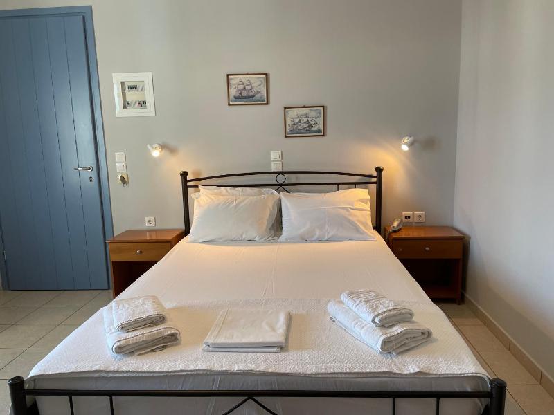 Studio with Sea View (2 Adults) image 3