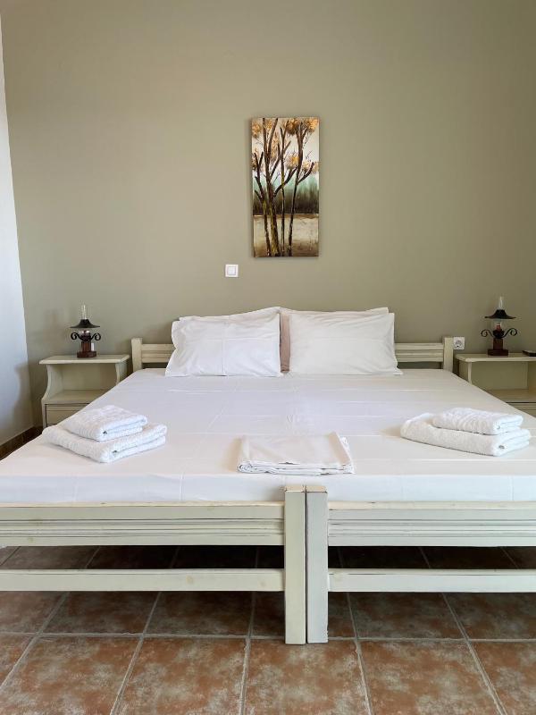 Studio with Sea View (2 Adults) image 4