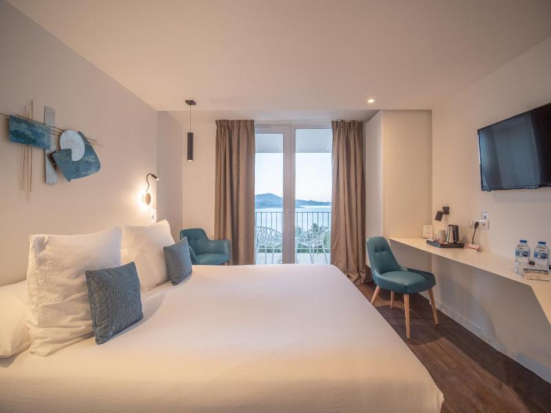 Double or Twin Room with Access to Wellness Centre image 1