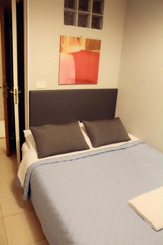 Single Room with Shared Bathroom