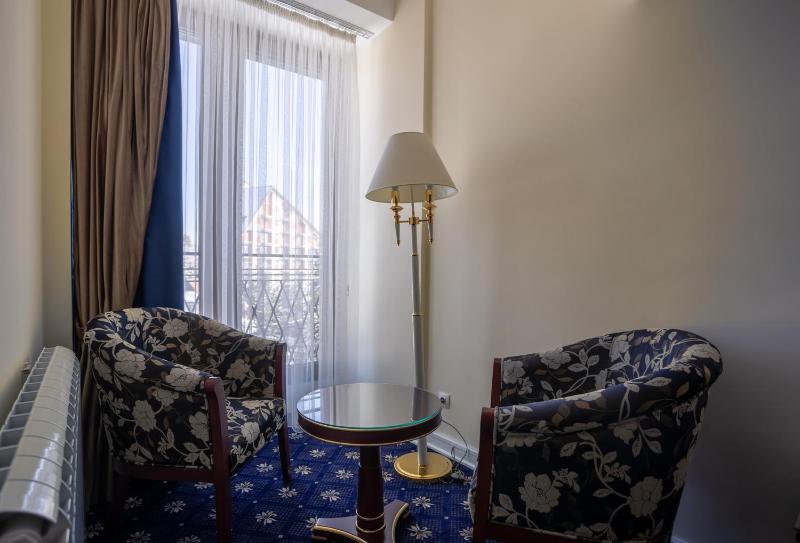 Junior Suite image 2