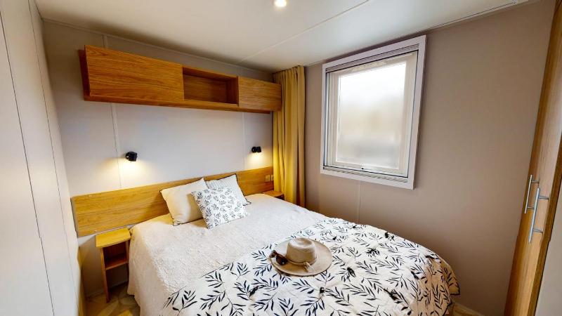 Three-Bedroom Mobile Home 8 people 