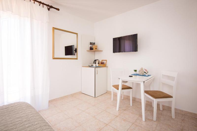 Double Room with Terrace image 3