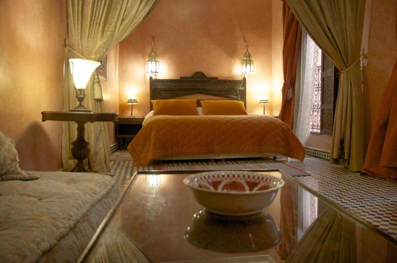 Deluxe King Suite image 2