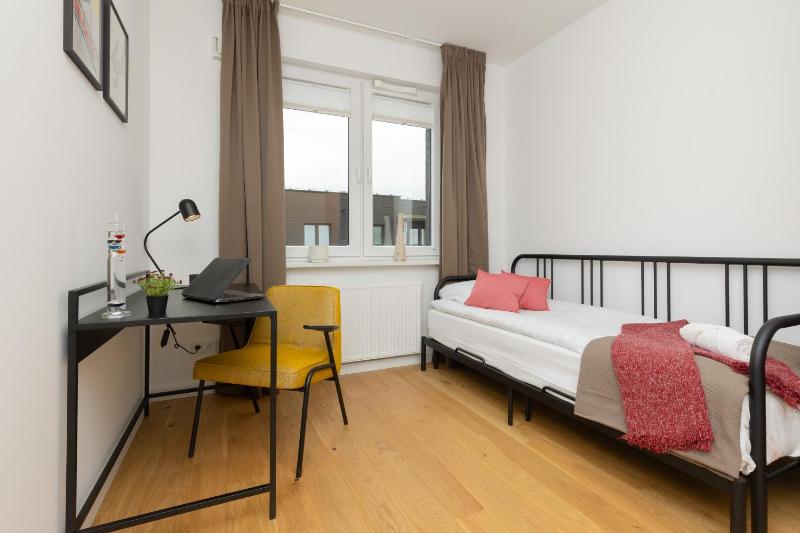 Trendy & Spacious 3-room Apartament Warsaw Wilanów by Noclegi Renters - image 9