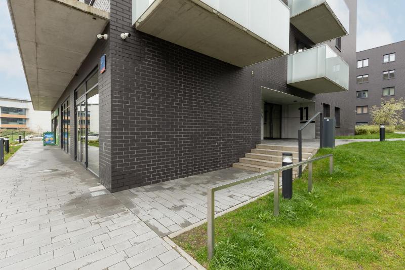 Trendy & Spacious 3-room Apartament Warsaw Wilanów by Noclegi Renters - image 8