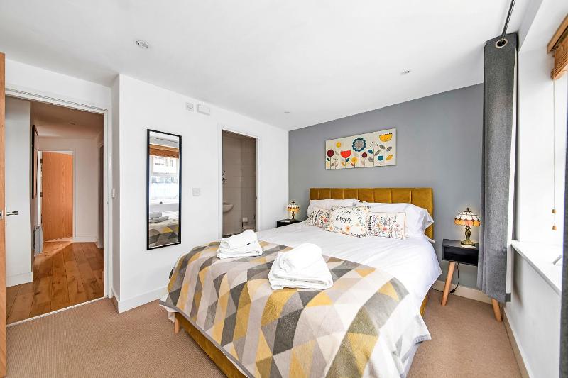 Finest Retreats - Mowbray - image 3