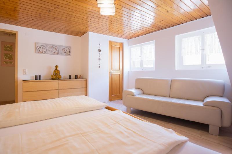 Single Room image 3
