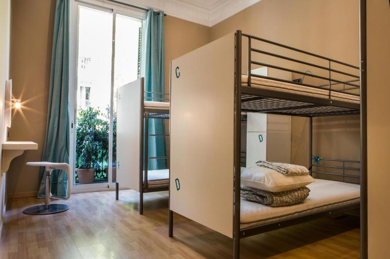 Born Barcelona Hostel - image 9