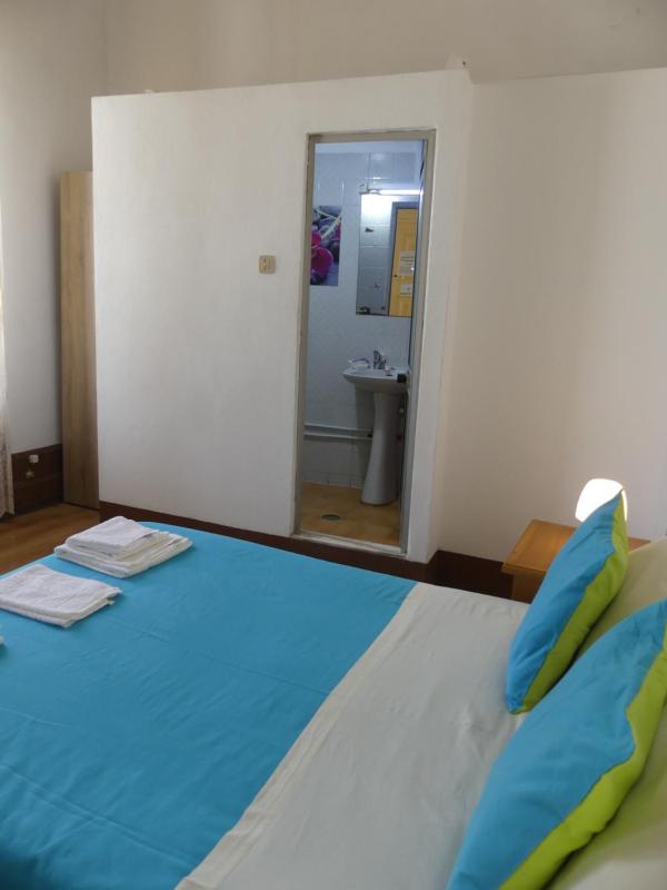 Double Room with Private Bathroom image 3