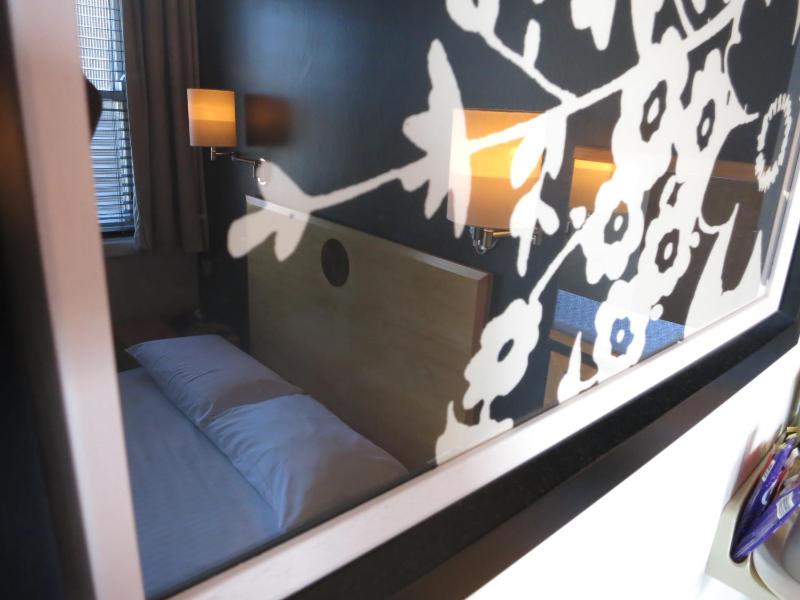 Small Double Room image 1