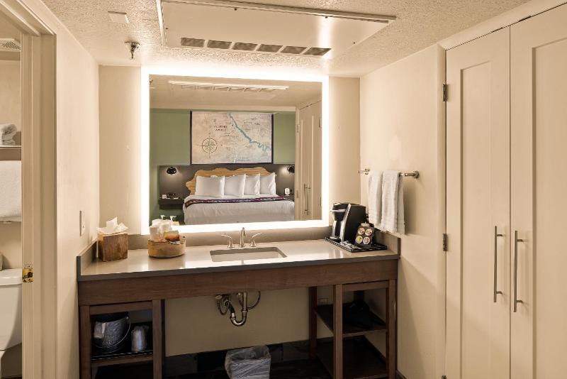Deluxe Trailhead King Room image 4