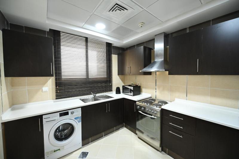 One-Bedroom Apartment image 4