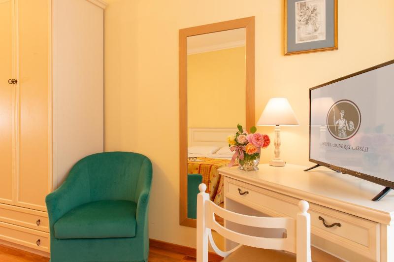 Hotel Minerva - image 14