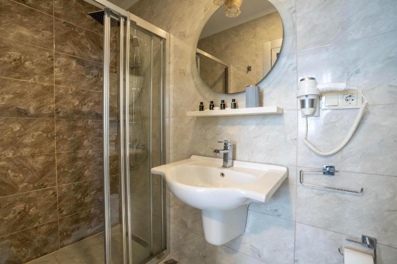 Suite image 2