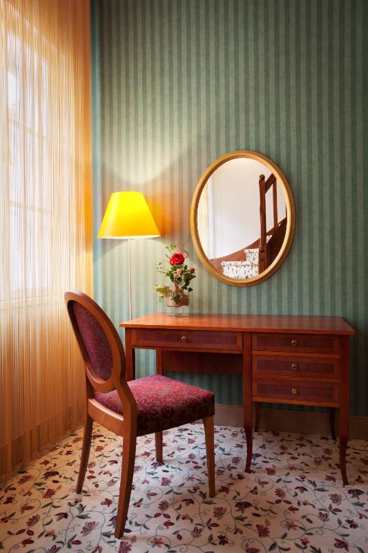 Superior Suite image 4