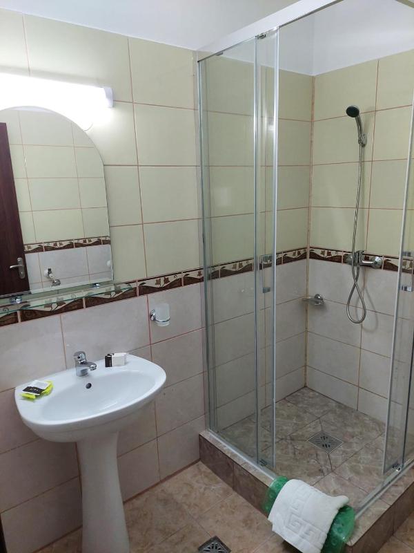 Economy Double Room image 1
