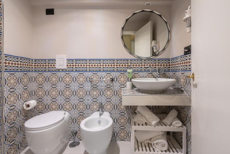 Deluxe Family Suite image 4