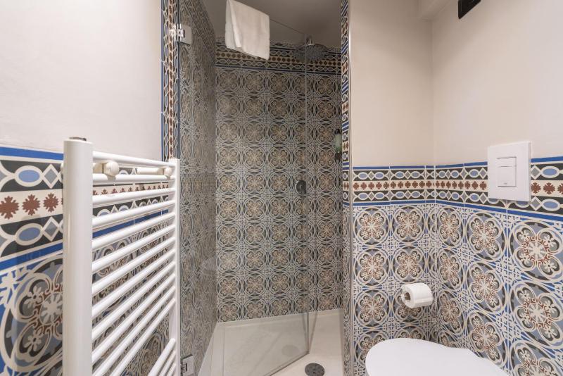 Deluxe Family Suite image 2