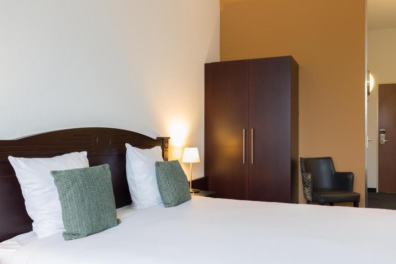 Deluxe Triple Room image 4