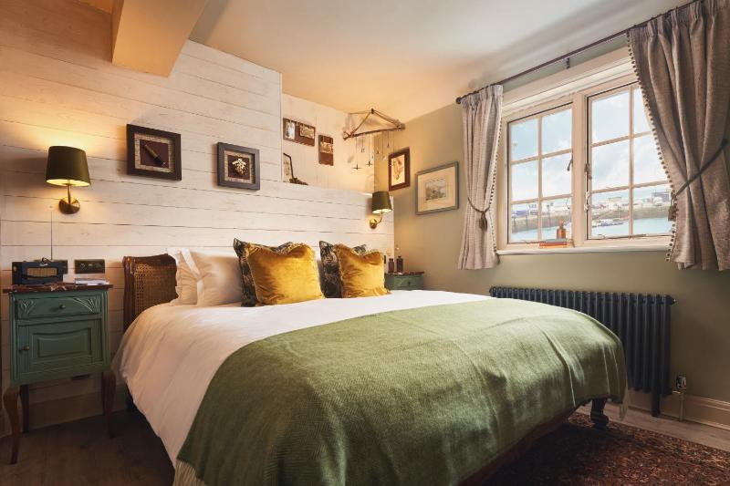 Double Room with Sea View image 1