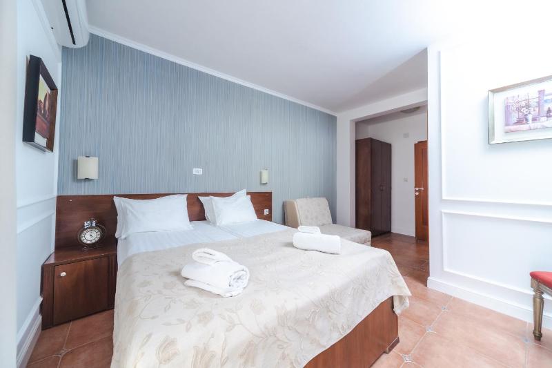 Standard Double Room with Terrace (28) image 3