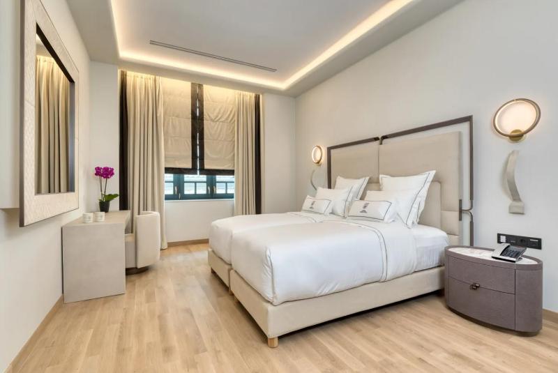 Grand Hotel Kalamata - image 14