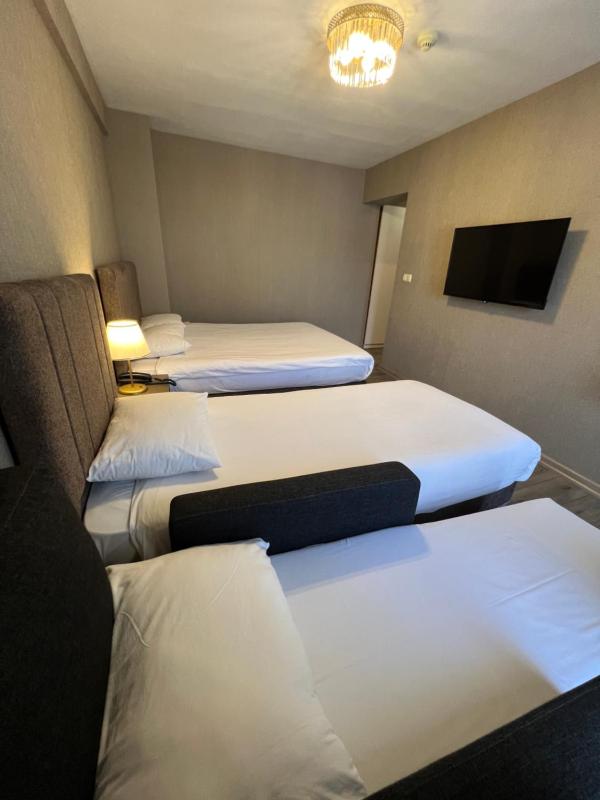 Triple Room image 1