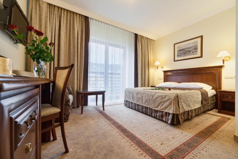 Double Room image 1