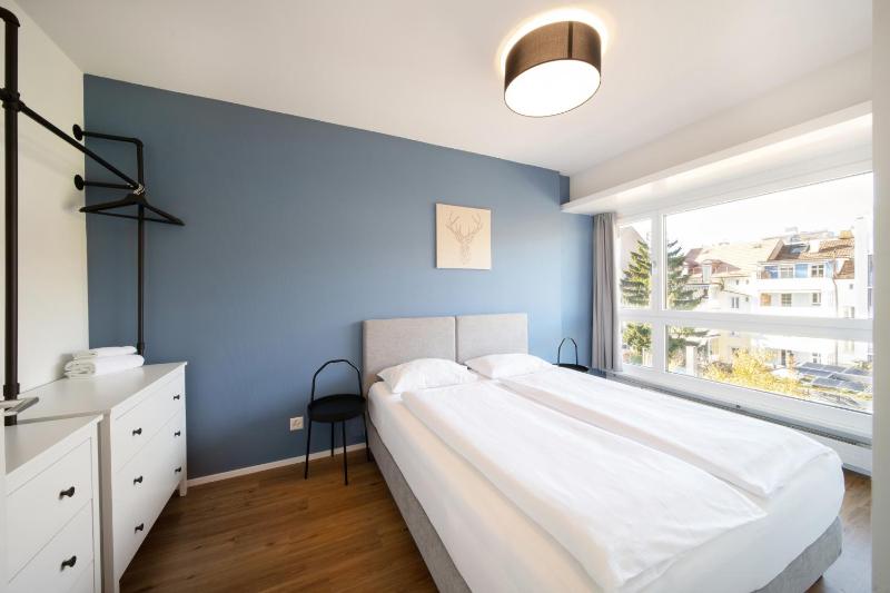 One-Bedroom Apartment image 1