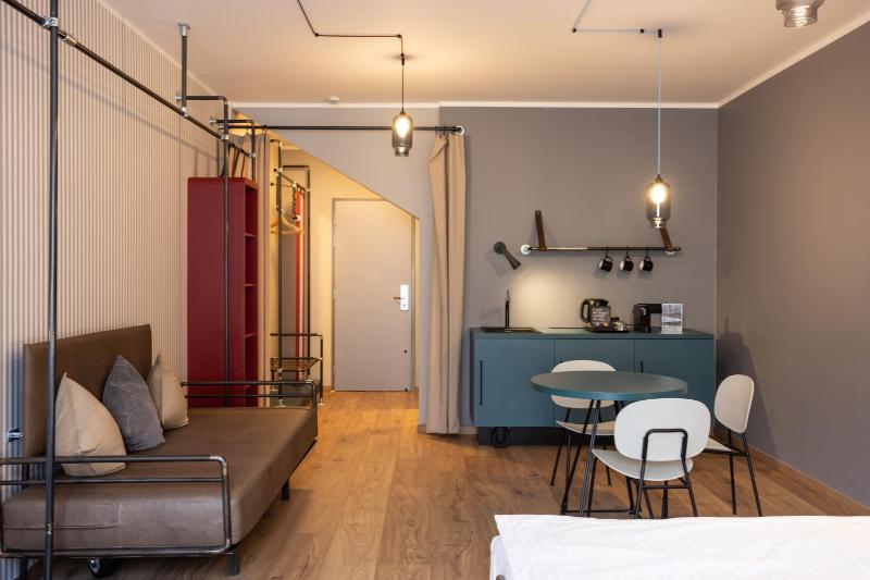 Triple Room with Private Bathroom image 4