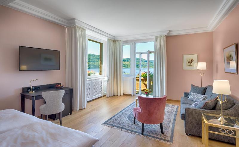 Comfort Double Room with Lake View and Balcony image 1