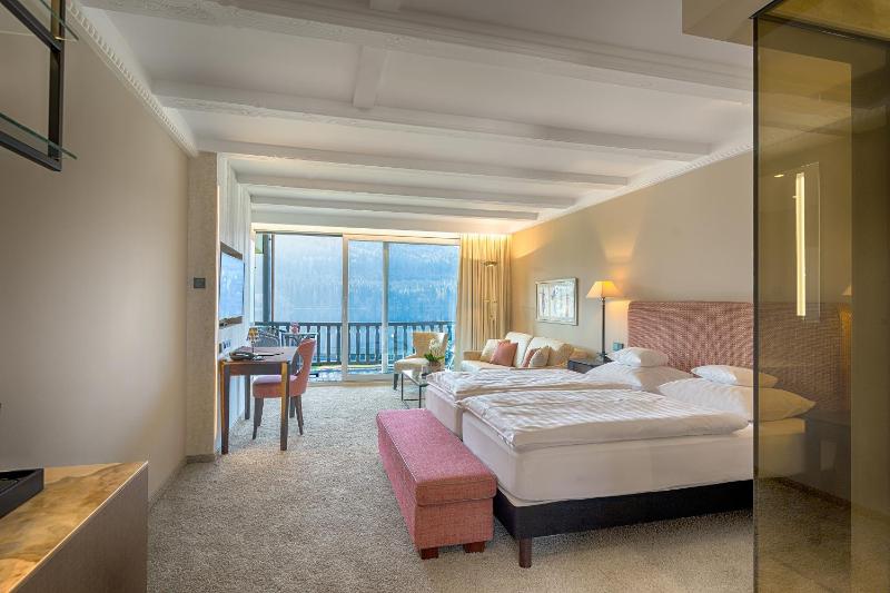 Superior Double Room with Lake View and Balcony or Terrace image 3