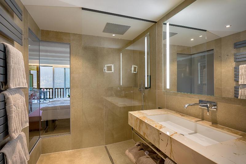 Superior Double Room with Lake View and Balcony or Terrace image 2