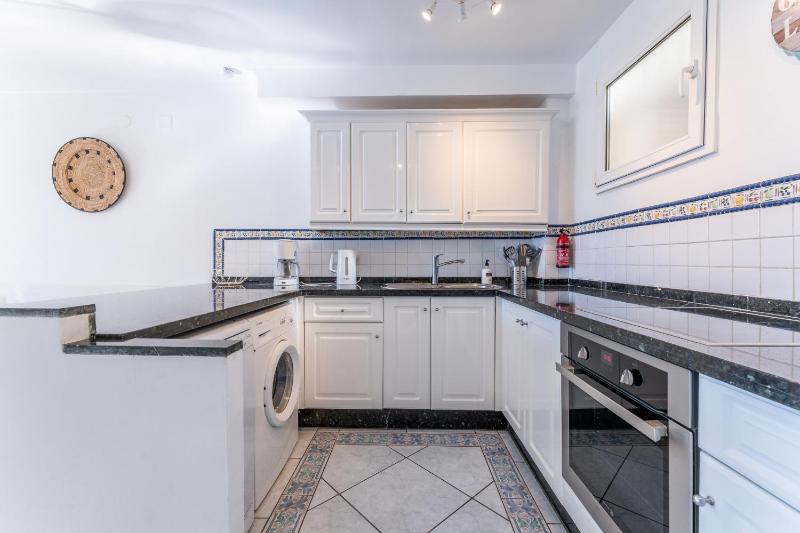 Beach house with direct access to Calahonda Beach and open sea views CS183 - image 36
