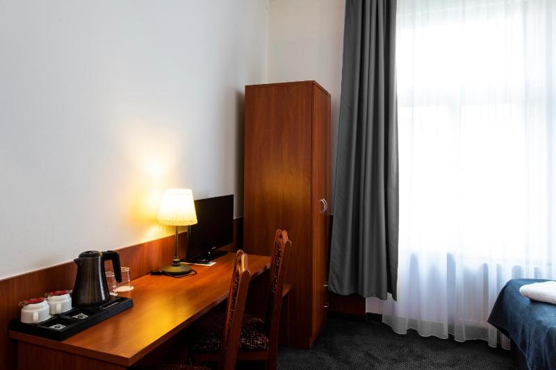 Deluxe Triple Room image 2