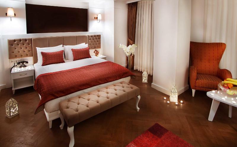 Deluxe Suite image 4