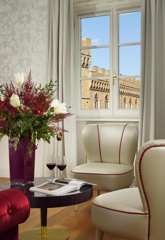 Executive Suite image 2