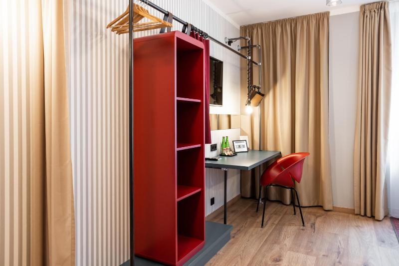 Double Room with Private Bathroom image 3