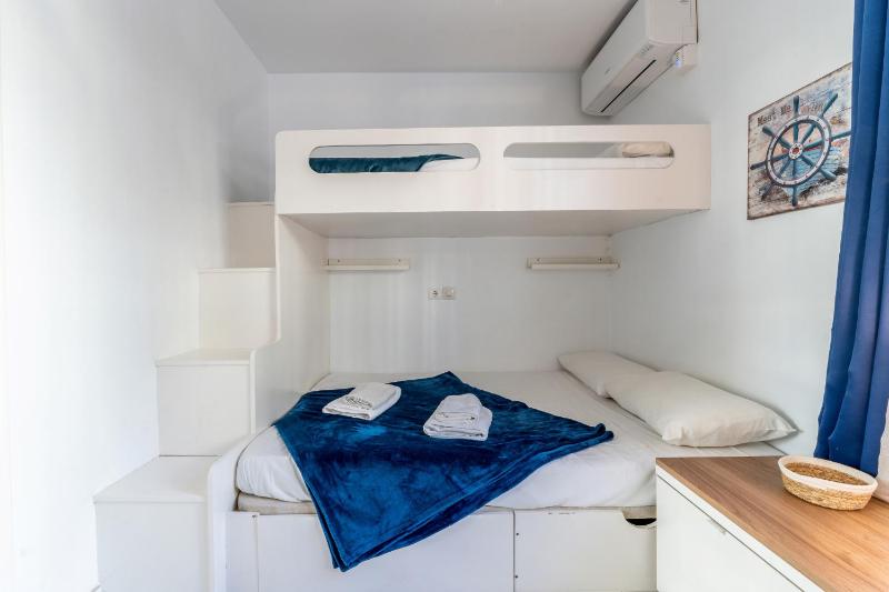 Beach house with direct access to Calahonda Beach and open sea views CS183 - image 34