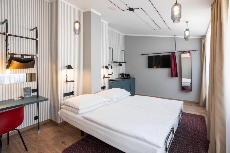 Double or Twin Room with Balcony image 1