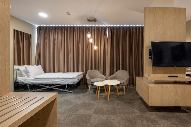 Executive Double or Twin Room with Extra Bed Available image 2