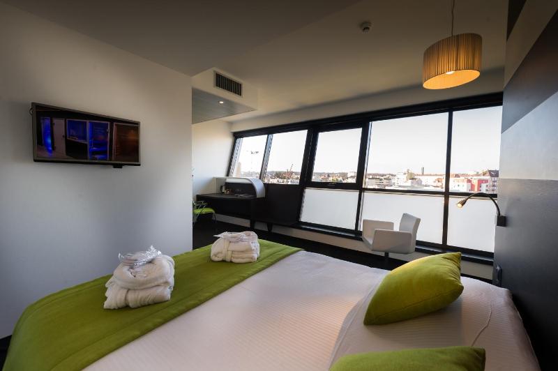 Privilege Suite image 1