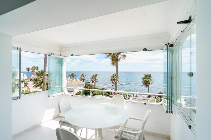 First Line Beach Apartment Images