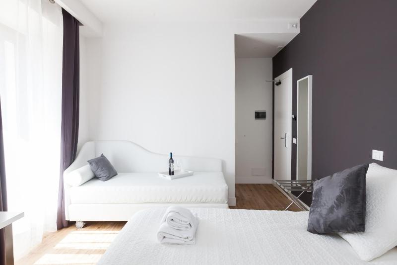 Superior Triple Room image 2